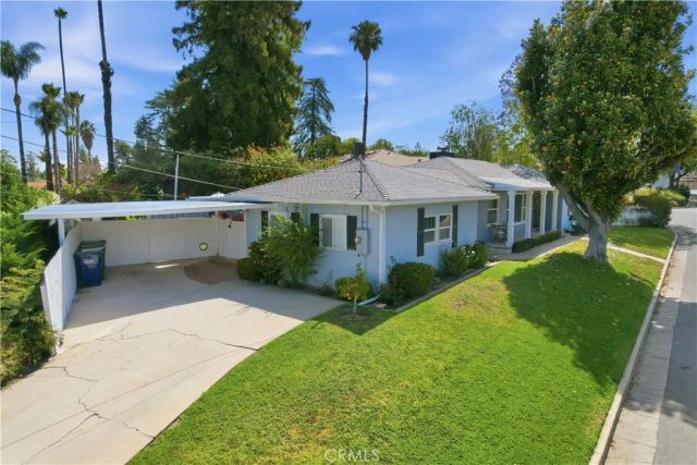 1329 La Loma Dr., Redlands, CA 92373