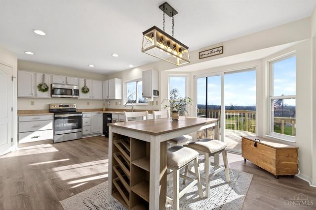 1166 Arbor Springs, Hamilton, OH 45013