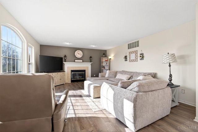 1166 Arbor Springs, Hamilton, OH 45013