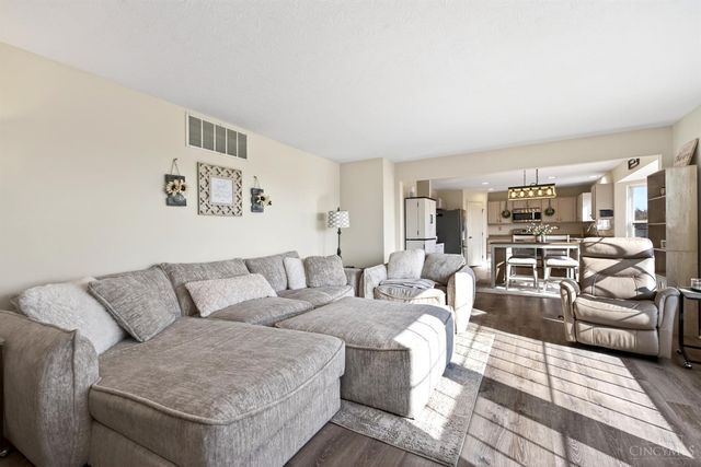 1166 Arbor Springs, Hamilton, OH 45013