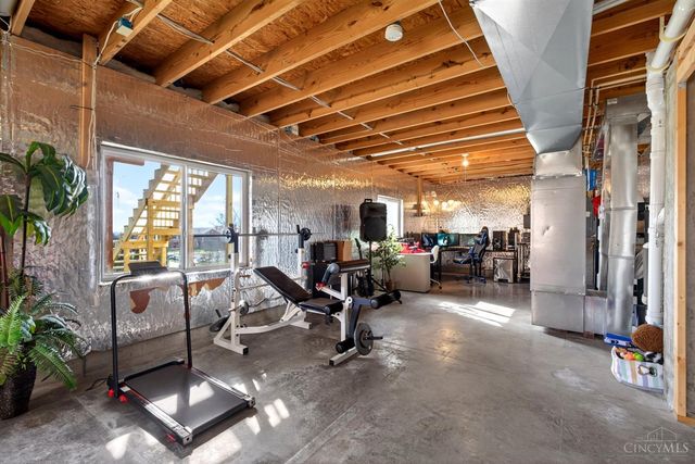 1166 Arbor Springs, Hamilton, OH 45013