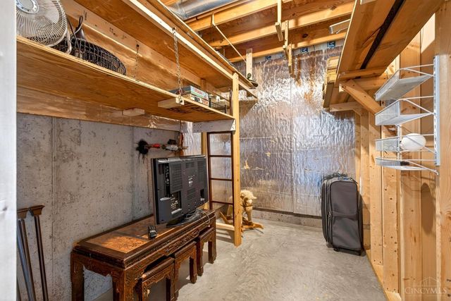 1166 Arbor Springs, Hamilton, OH 45013