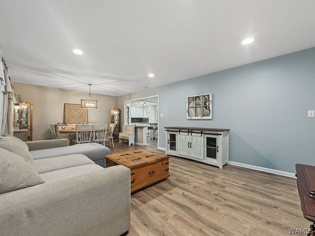 5602 Alabama 69 N, Northport, AL 35473