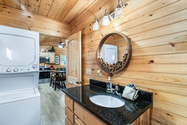 700 Dickey Road, Murphy, NC 28906