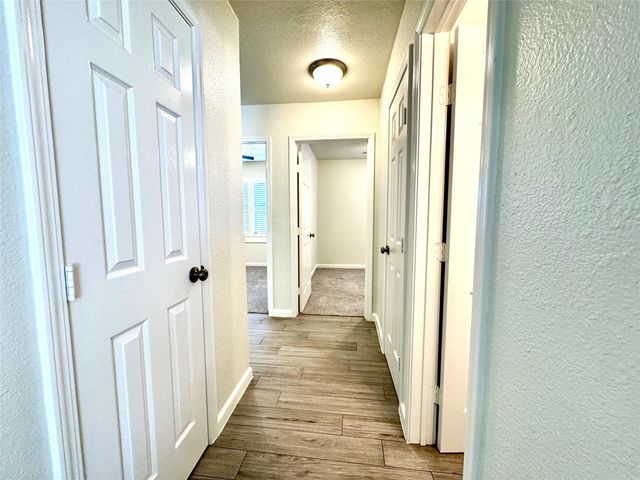 2320 29th Avenue N, Texas City, TX 77590