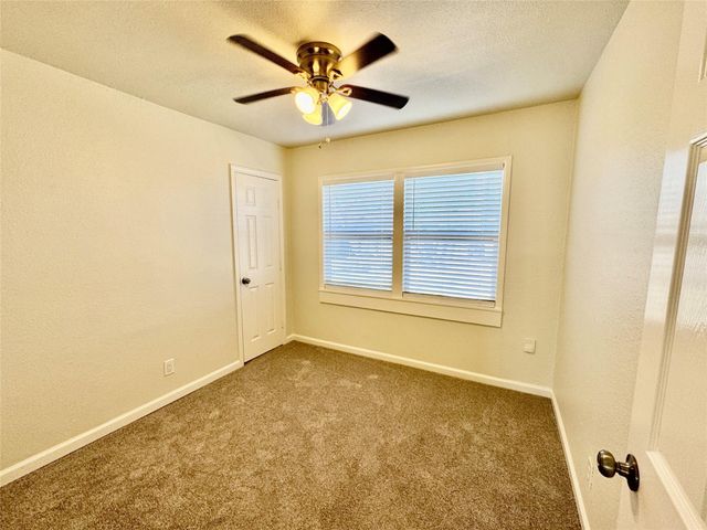 2320 29th Avenue N, Texas City, TX 77590