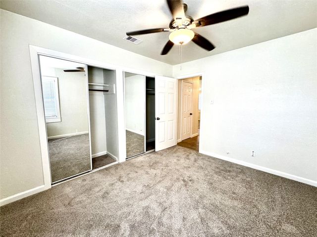 2320 29th Avenue N, Texas City, TX 77590