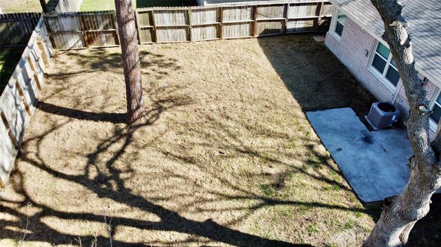 2320 29th Avenue N, Texas City, TX 77590