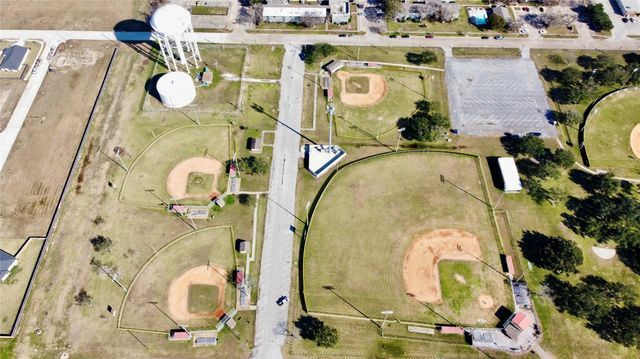 2320 29th Avenue N, Texas City, TX 77590