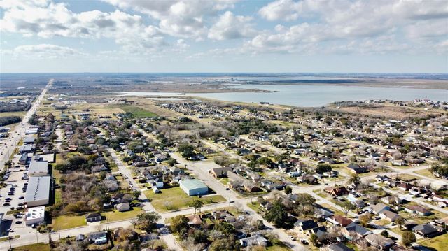 2320 29th Avenue N, Texas City, TX 77590