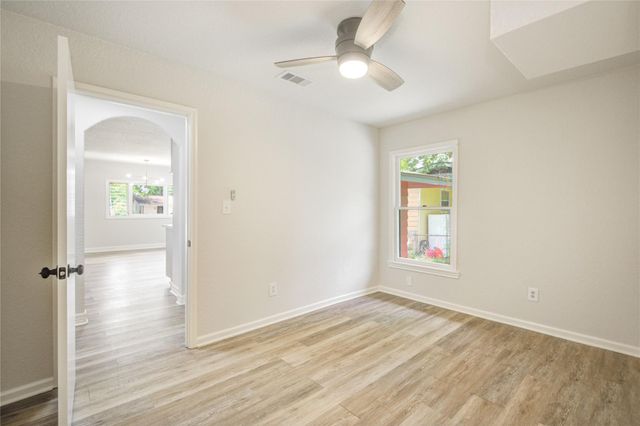 110 Cherry Street, Lake Jackson, TX 77566