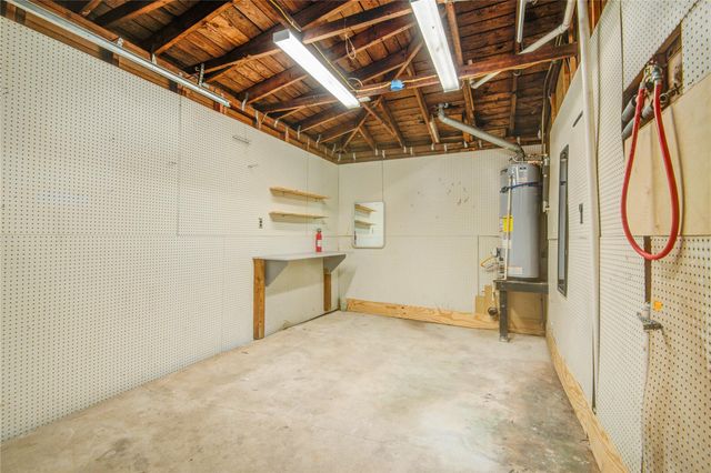 110 Cherry Street, Lake Jackson, TX 77566