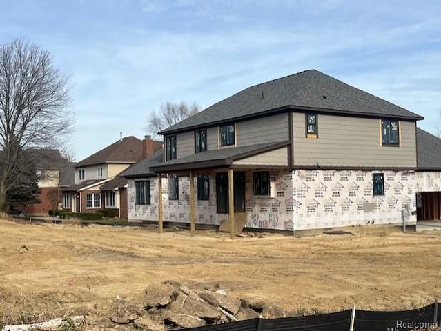 001 Fieldcrest, Rochester Hills, MI 48307