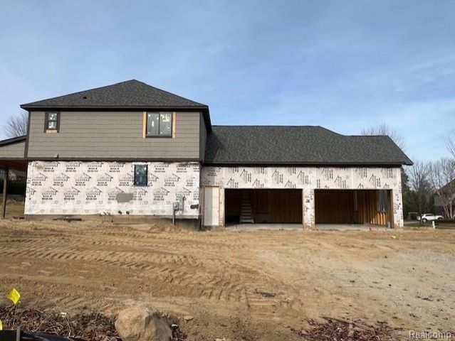 001 Fieldcrest, Rochester Hills, MI 48307