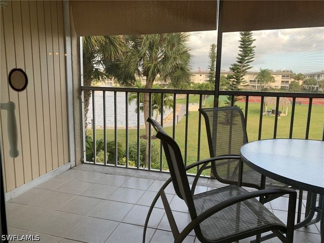 1004 Manatee RD H204, Naples, FL 34114