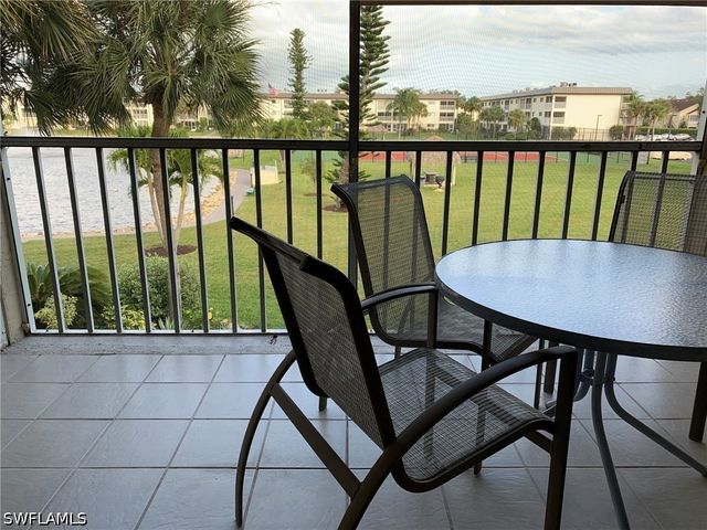 1004 Manatee RD H204, Naples, FL 34114