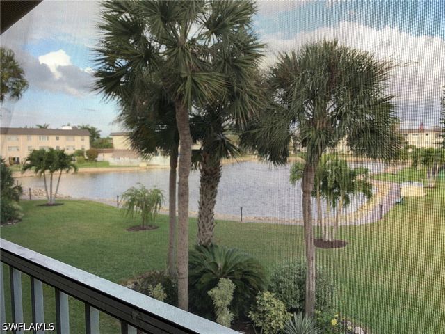 1004 Manatee RD H204, Naples, FL 34114