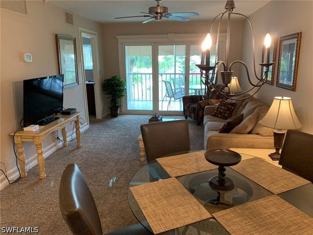 1004 Manatee RD H204, Naples, FL 34114