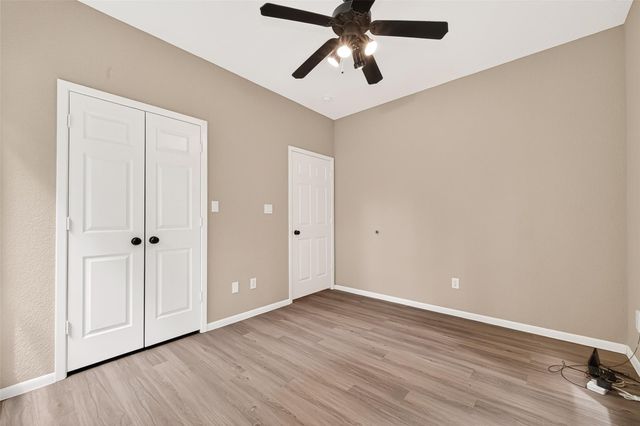 41 Creek Forest Lane, Conroe, TX 77384