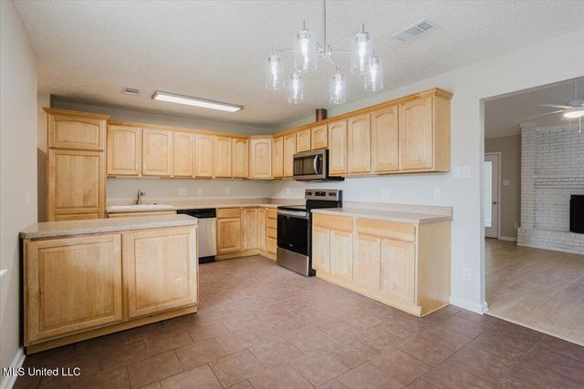 844 Carolee Circle, Biloxi, MS 39532