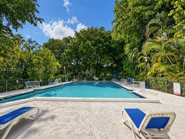 7880 SW 55 Ave 84C, Miami, FL 33143