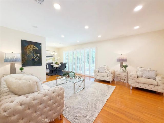 533 Geneva, Claremont, CA 91711