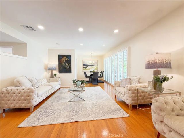 533 Geneva, Claremont, CA 91711