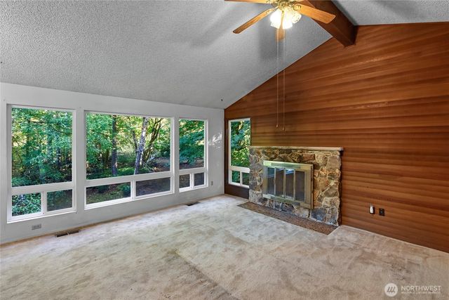 5755 Blakely Avenue NE, Bainbridge Island, WA 98110