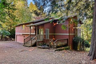 5755 Blakely Avenue NE, Bainbridge Island, WA 98110