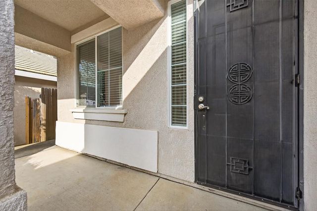 5825 Blue Beech Ct, Antelope, CA 95843