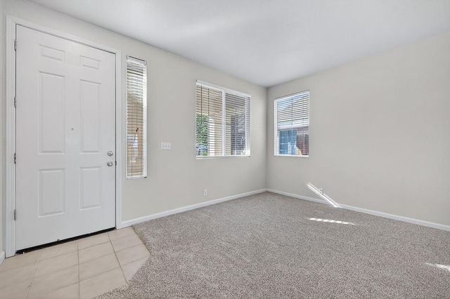 5825 Blue Beech Ct, Antelope, CA 95843