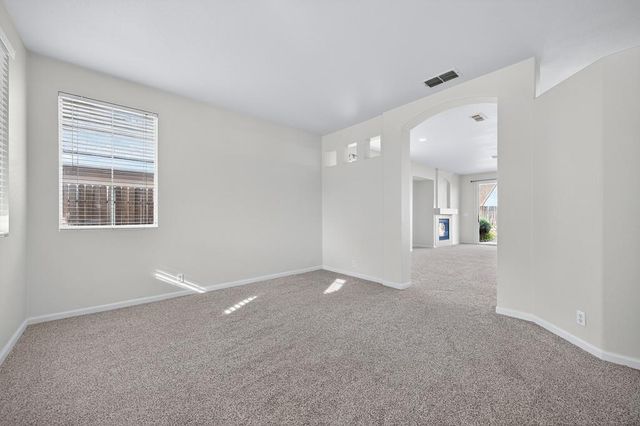 5825 Blue Beech Ct, Antelope, CA 95843