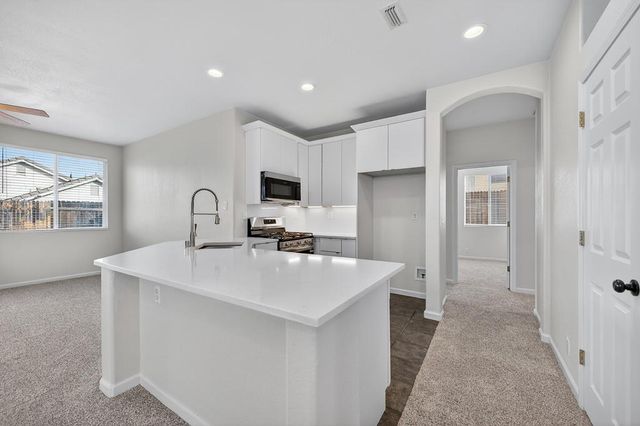 5825 Blue Beech Ct, Antelope, CA 95843