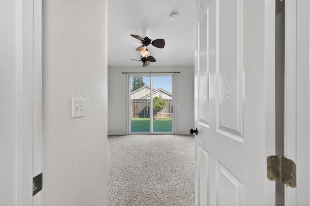 5825 Blue Beech Ct, Antelope, CA 95843