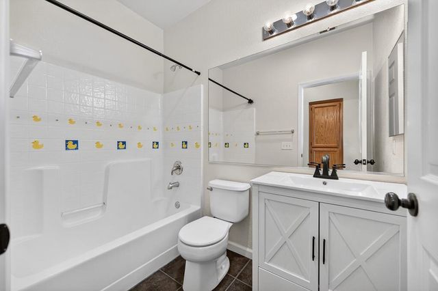 5825 Blue Beech Ct, Antelope, CA 95843