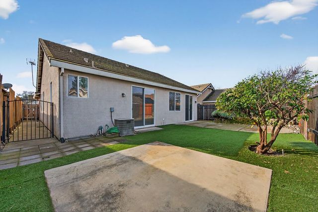 5825 Blue Beech Ct, Antelope, CA 95843