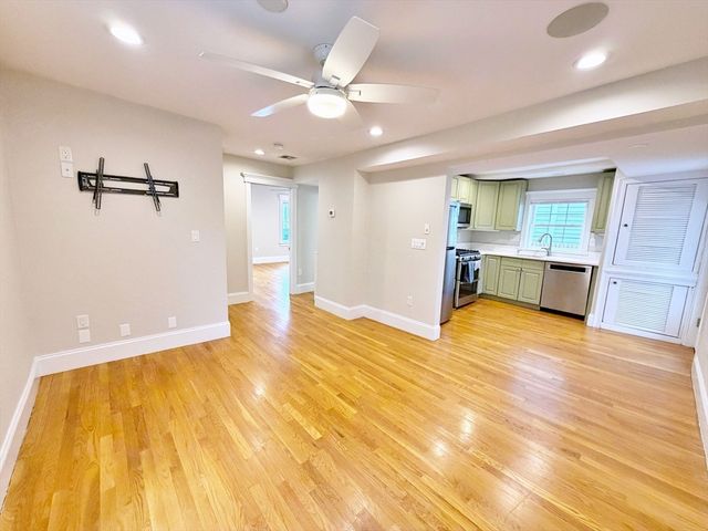 37 Fenton St 1, Boston, MA 02122
