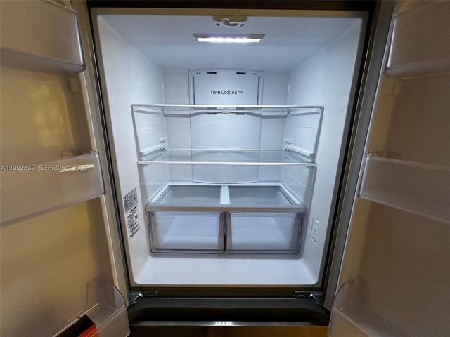 7451 NW 16th St 304, Plantation, FL 33313