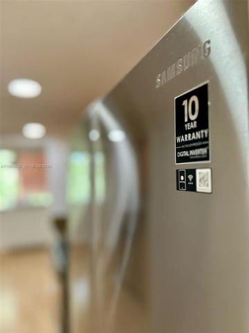 7451 NW 16th St 304, Plantation, FL 33313