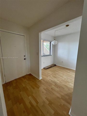 7451 NW 16th St 304, Plantation, FL 33313