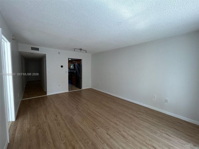 7451 NW 16th St 304, Plantation, FL 33313