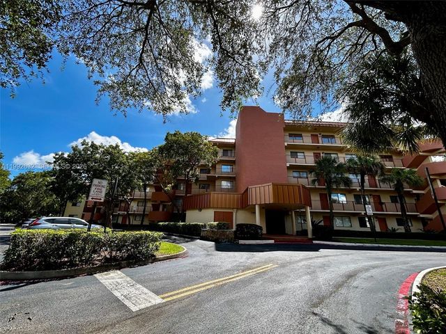 7451 NW 16th St 304, Plantation, FL 33313