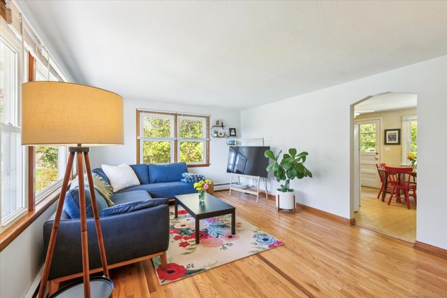 33 Fox Hill Drive, Vernon, CT 06066