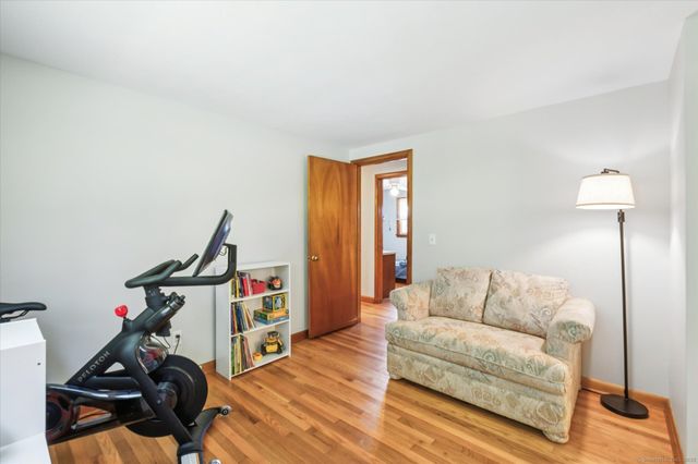 33 Fox Hill Drive, Vernon, CT 06066