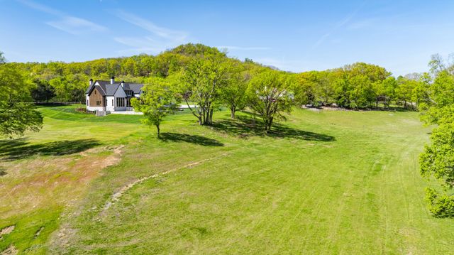 1862 Pleasant Hill Rd, Franklin, TN 37067