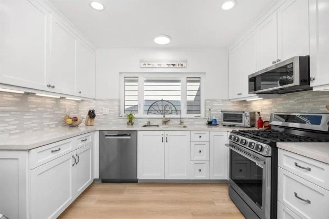 907 Wentworth Circle, Vista, CA 92081