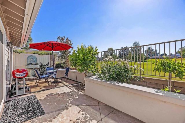 907 Wentworth Circle, Vista, CA 92081