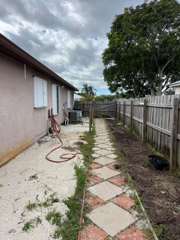 1561 SE Appamattox Terrace, Port St. Lucie, Port St Lucie, FL 34952