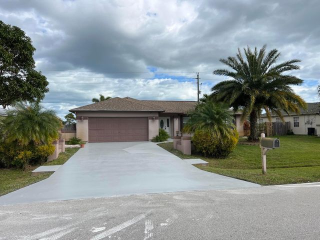 1561 SE Appamattox Terrace, Port St. Lucie, Port St Lucie, FL 34952