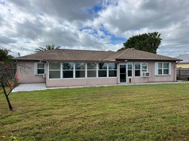 1561 SE Appamattox Terrace, Port St. Lucie, Port St Lucie, FL 34952